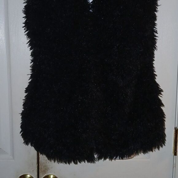 Go Coco  black fuzzy super soft gogo vest  Sz M EUC - Picture 2 of 9